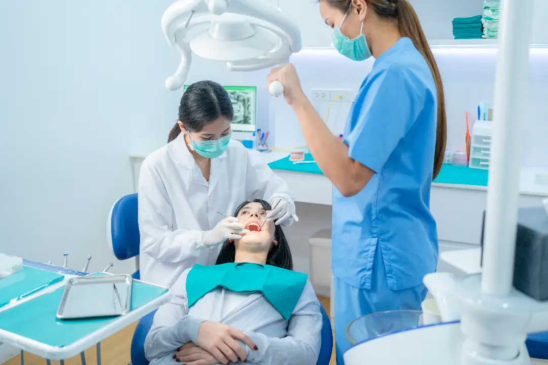 Dentist Gilles Plains